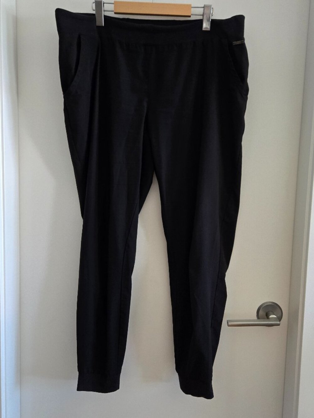 Hyba Black Joggers